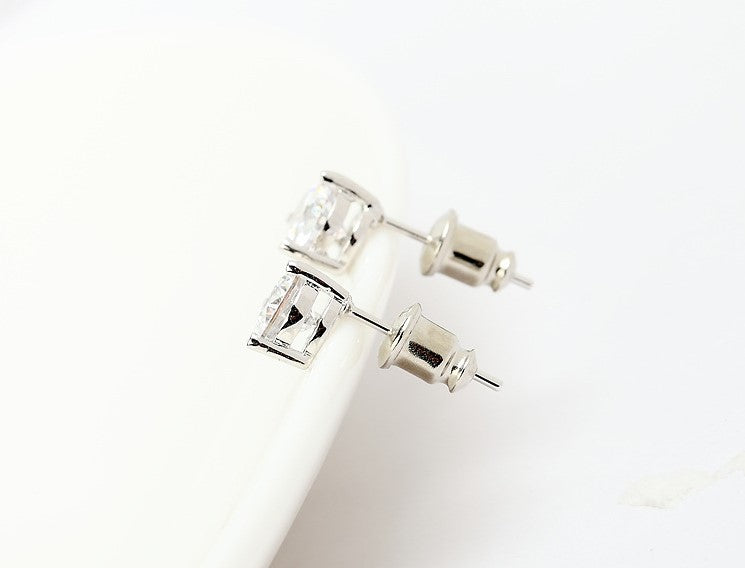 Classy Solitaire Stud Earrings