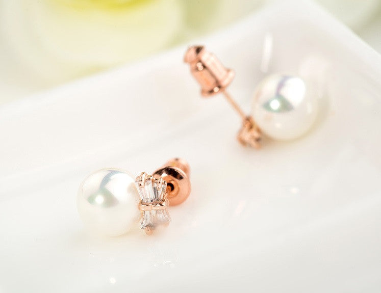 Beautiful Life Pearl Stud Earrings - VivereRosse