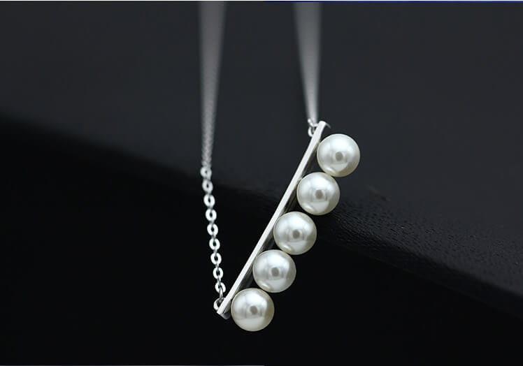 Pearly Bar Necklace