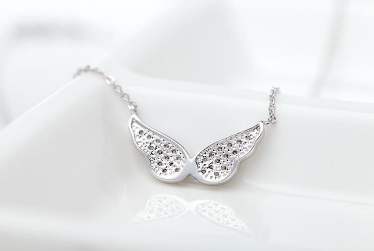 Winged Wanderer Necklace