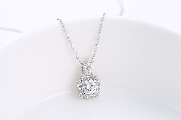 Valyrian Light Necklace