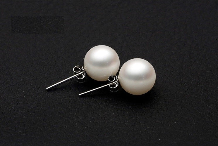 Sea Shell Pearl Stud Earrings