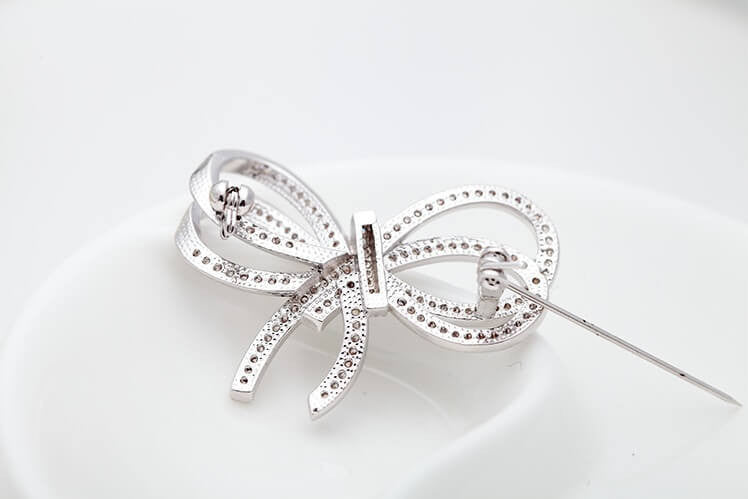 Endearing Love Knot Brooch