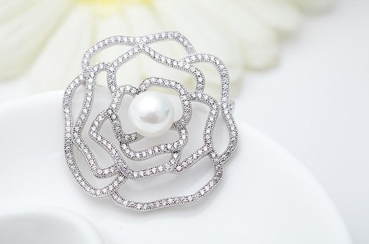 Pearl Amity Brooch
