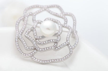 Pearl Amity Brooch