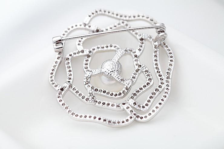 Pearl Amity Brooch
