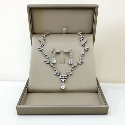 Brilliant Luxury Jewelry Set / Bridal Set