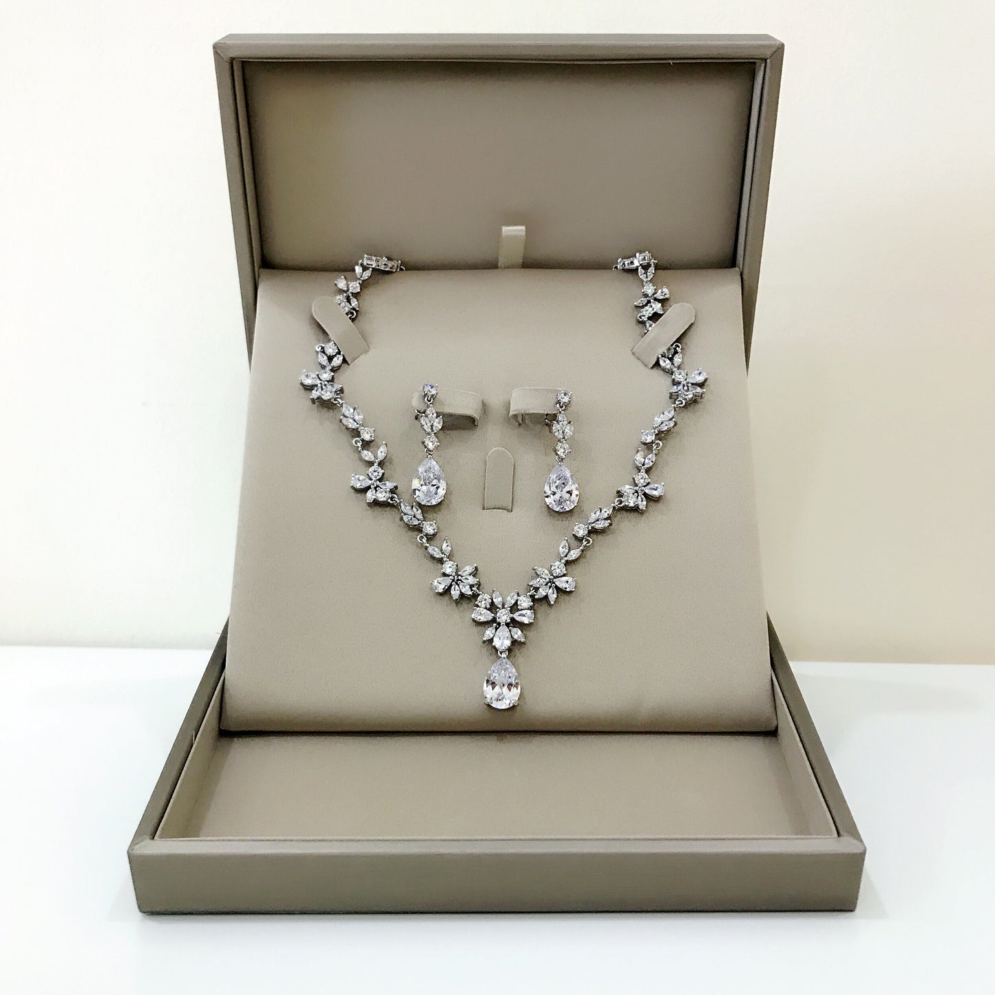 Ocean Heart Luxury Jewelry Set / Bridal Set