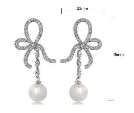 Glamorous Pearl Drop Earrings - VivereRosse