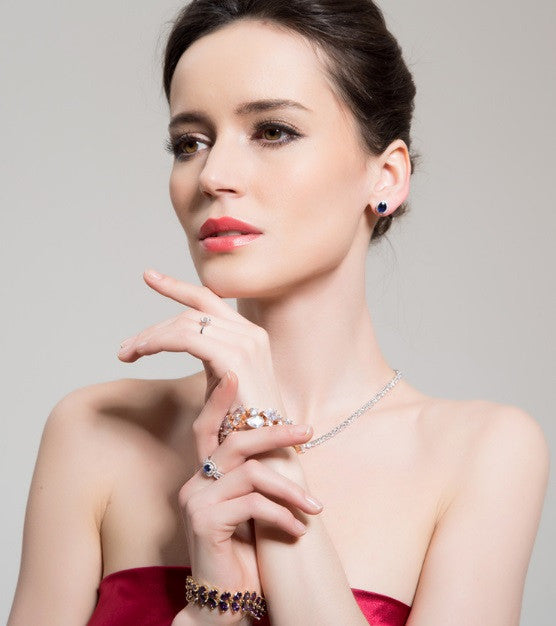 Oval Stud Earrings