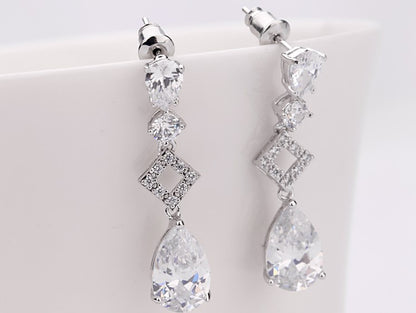 Splendid Dangle Earrings