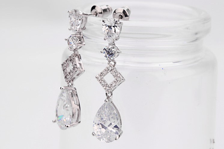 Splendid Dangle Earrings