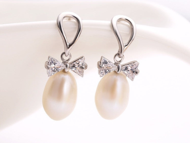 Bowmance Pearl Earrings - VivereRosse