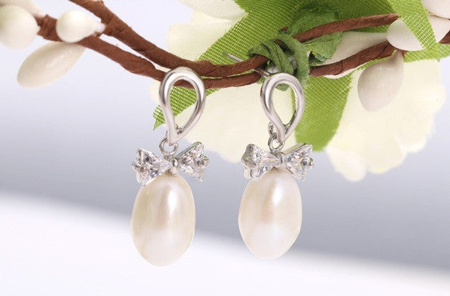 Bowmance Pearl Earrings - VivereRosse