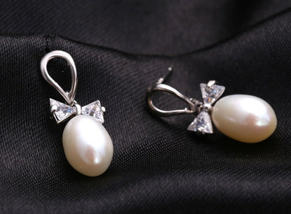 Bowmance Pearl Earrings