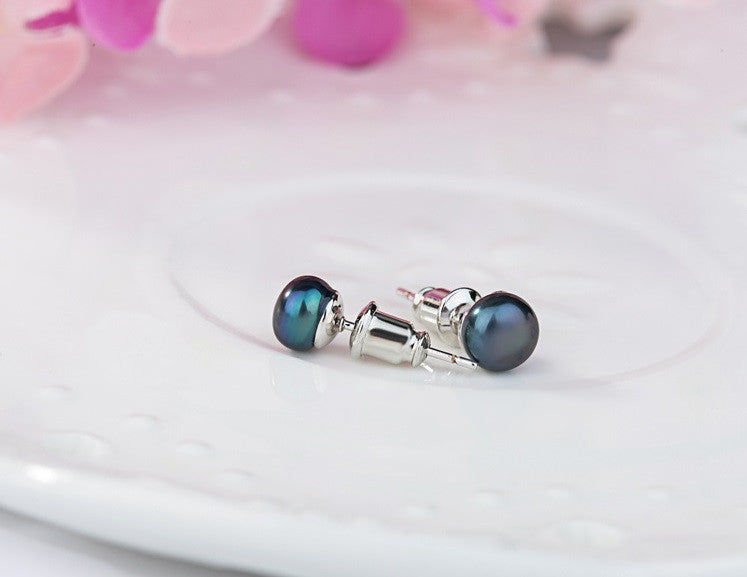 Basic Pearl Stud Earrings - VivereRosse