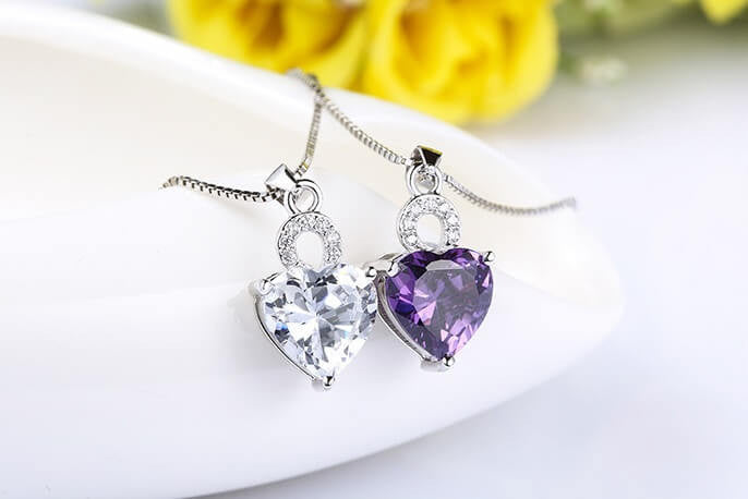 Solitaire Romance Necklace - Purple