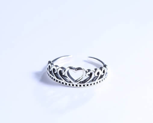 Love Wreath Ring