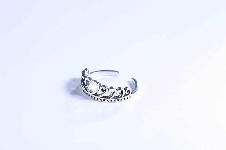 Love Wreath Ring