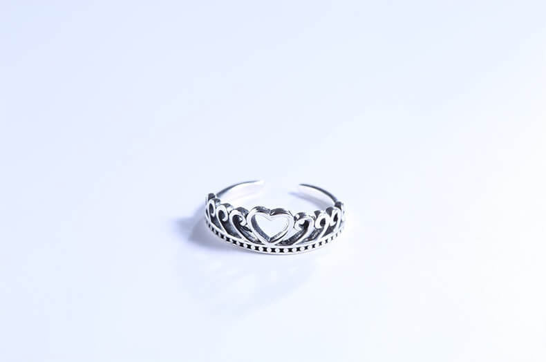 Love Wreath Ring