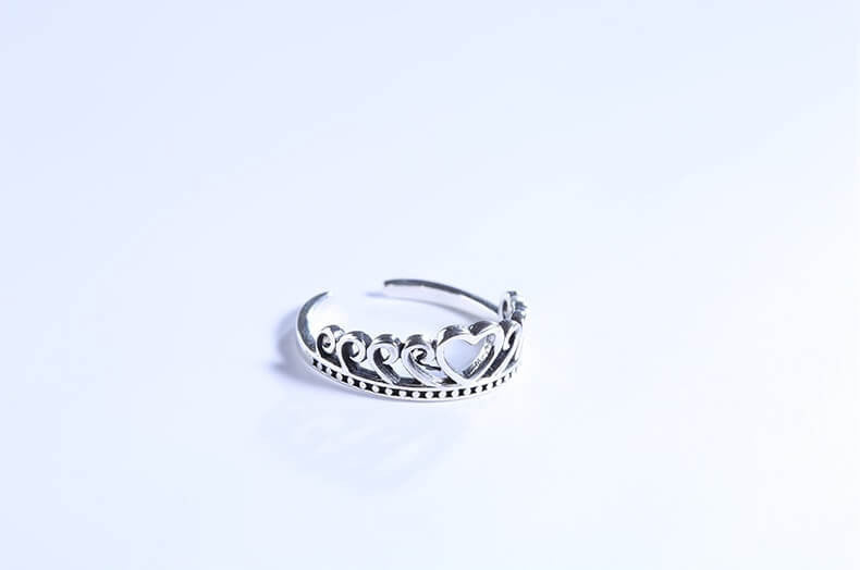 Love Wreath Ring