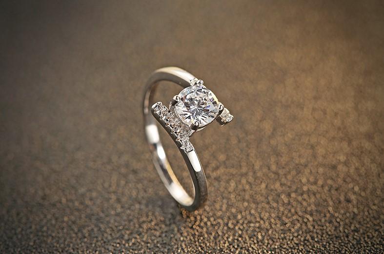 Luxur Gleam Ring
