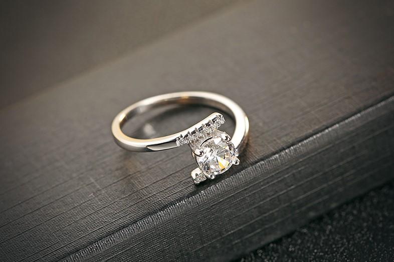 Luxur Gleam Ring